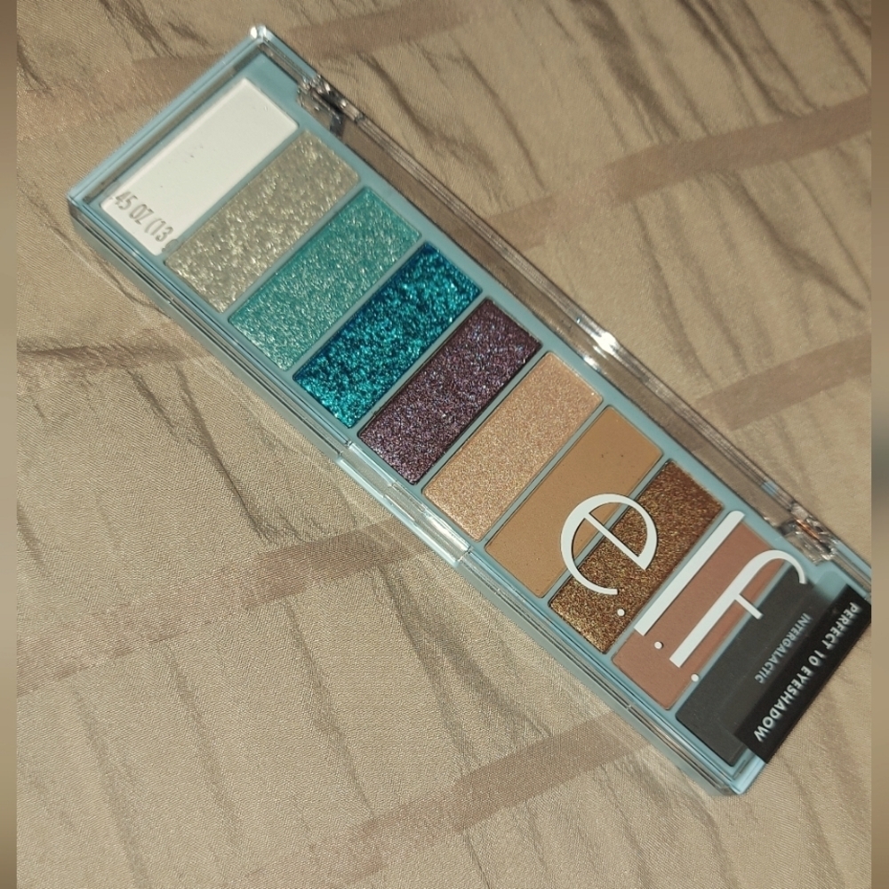 NWT e.l.f Perfect 10 Eyeshadow Palette Intergalatic